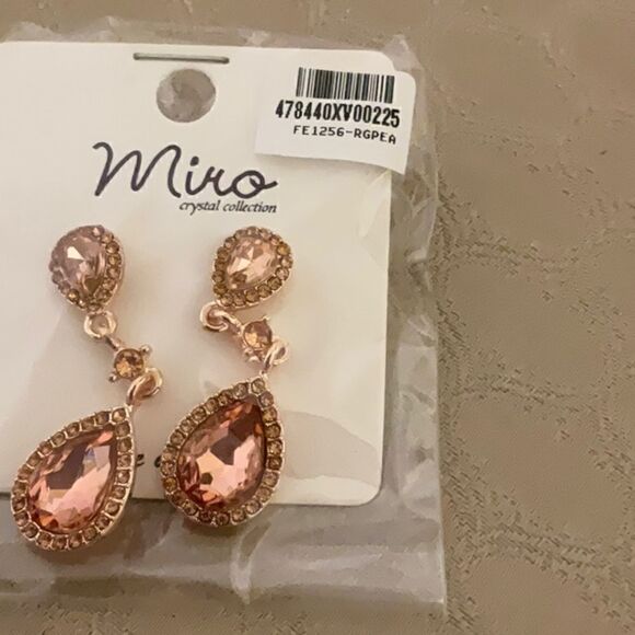 NWT pink peach drop earrings - Picture 2 of 3